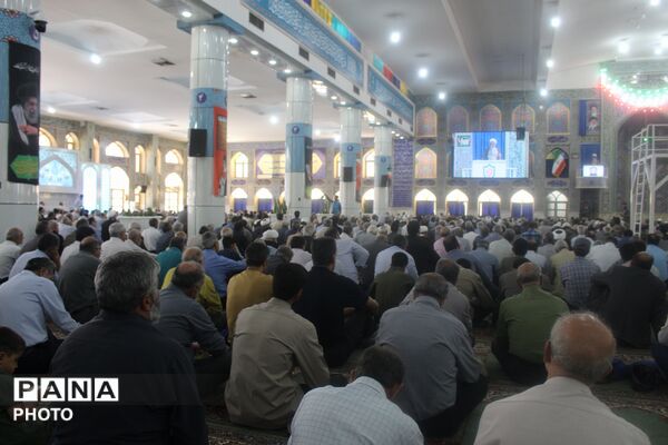 نماز جمعه امروز کرمان از نگاه دوربین