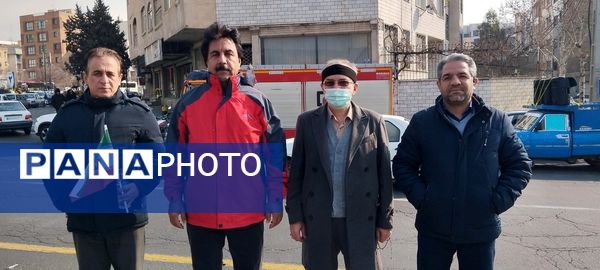 حماسه حضور فرهنگیان و دانش‌آموزان منطقه ۵ در راهپیمایی ۲۲ بهمن