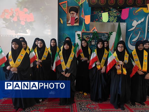 یادآورحماسه سیزدهم آبان دردبیرستان شاهدشهید قاسم سلیمانی