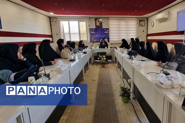 کارگاه "تربیت کنشگر جوانی جمعیت" ویژه رابطین امور بانوان مدارس منطقه کهریزک 