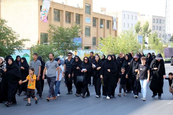 راهپیمایی دلدادگان حسینی در شهرستان سمنان