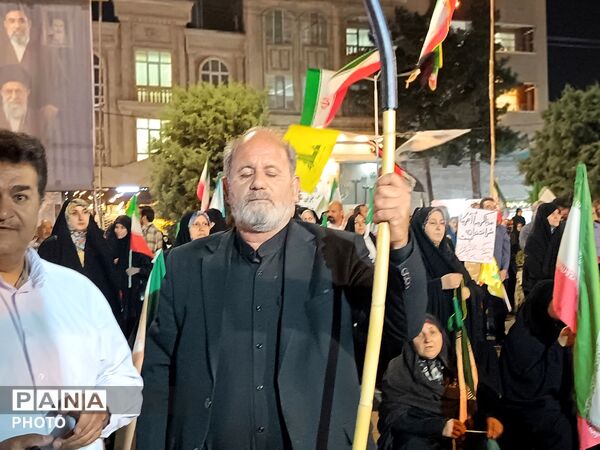 امواج پی در پی شبانه مردم غیور نیشابور در حسینیه امام خامنه ای 