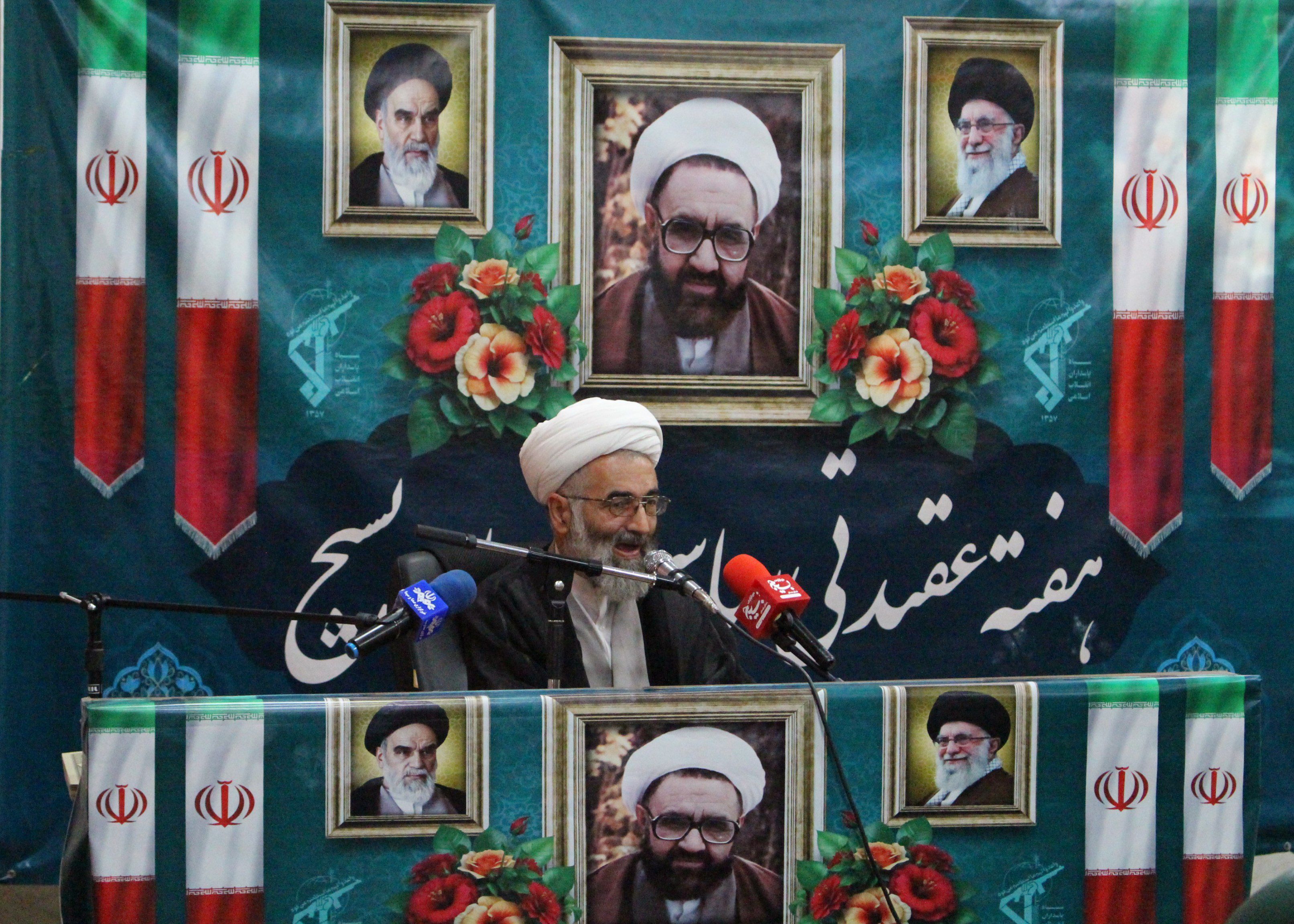  شهید مطهری نماد علم، توسل و تفکر عمیق دینی بود