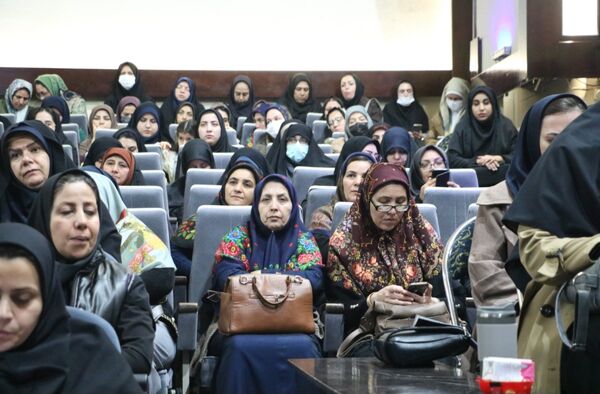 همایش «پازل هویت» 