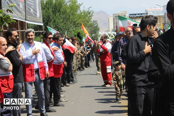 مرند یک‌صدا در سوگ رهبر شهید