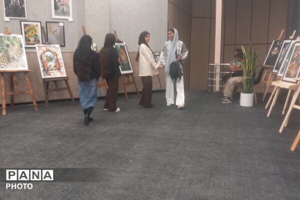 دست‌های کوچک، رویاهای بزرگ؛ تماشای دنیای رنگی دانش‌آموزان هنرمند