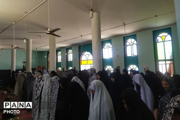 حضور بانوان لپویی در عزاداری و نماز ظهر عاشورا