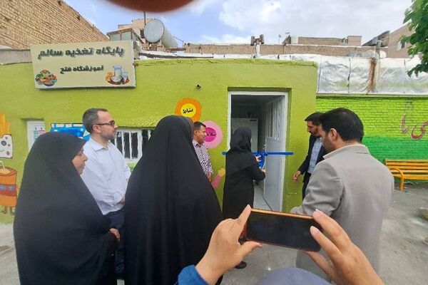 افتتاحیه پایگاه استاندارد تغذیه سالم مدرسه فتح