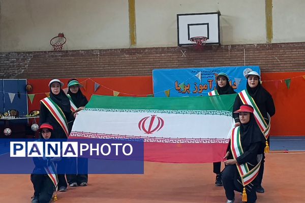 اختتامیه طرح میدان پویا در هنرستان هاجر نصیر‌آباد 