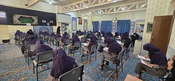 برگزاری مرحله اول آزمون جامع در دبیرستان رضوان