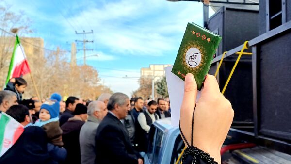 هم صدایی مردم رزن برای سرکوب اغتشاشات 