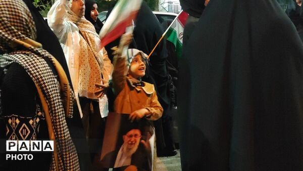 معمولان در شب چهل و چهارم، چراغ انقلاب را روشن کردند