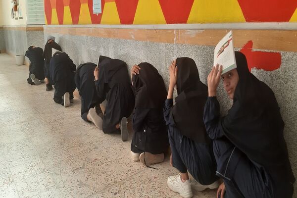 مانور دانش‌آموزی پدافند غیر عامل در شهرستان میناب