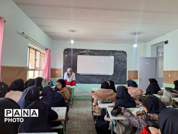 آموزش‌های امدادی طرح دادرس در مدارس شهریار
