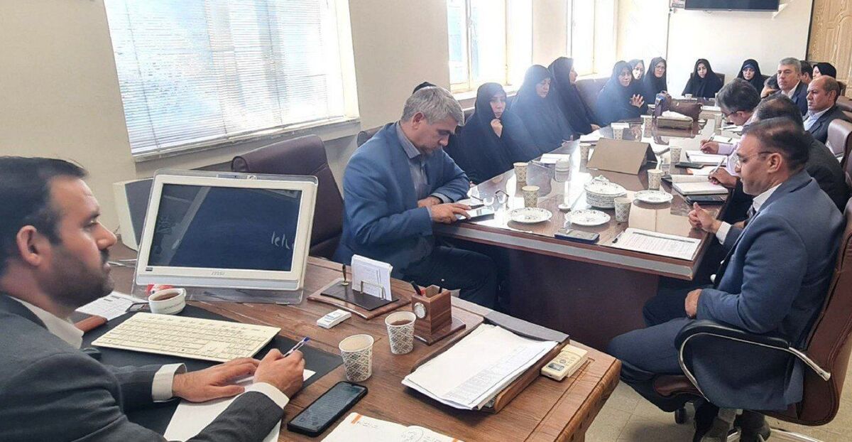 مدارس شاهد باید الگوی تراز استان باشند