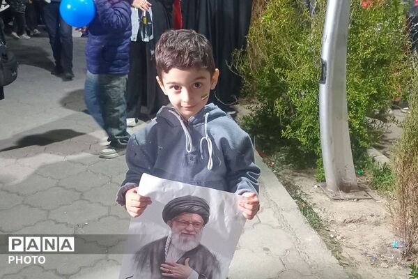 حضور مردم‌ نسیم‌شهر در سی هفتمین تجمع شبانه میدان‌ هفت‌تیر