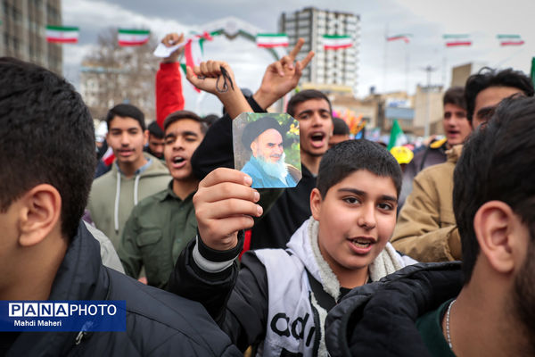 راهپیمایی ۲۲ بهمن در تهران