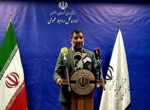حضور دانش آموزان متوسطه دوم به عنوان نمایندگان آتیه ساز فرماندار در شعب اخذ رای