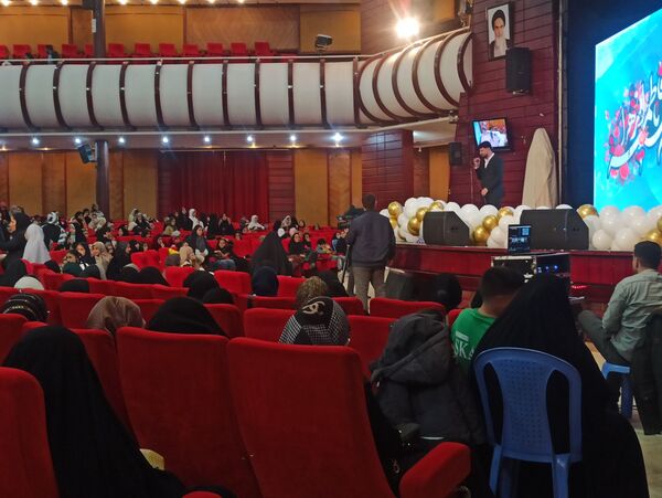 همایش مادر دختری در ساختمان صبا مشهد
