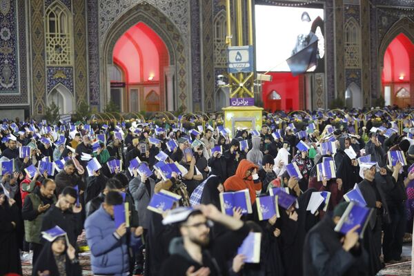دیدار عاشقان با امام رضا(ع) در آخرین شب قدر