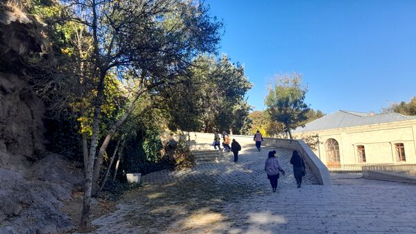 فلک‌الافلاک میزبان دانش‌آموزان‌دبیرستان‌ریحانه