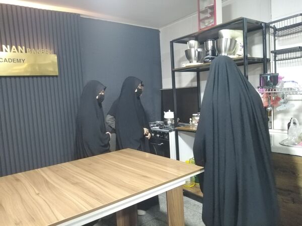 بازید دانش آموزان از مجموعه عطرنان