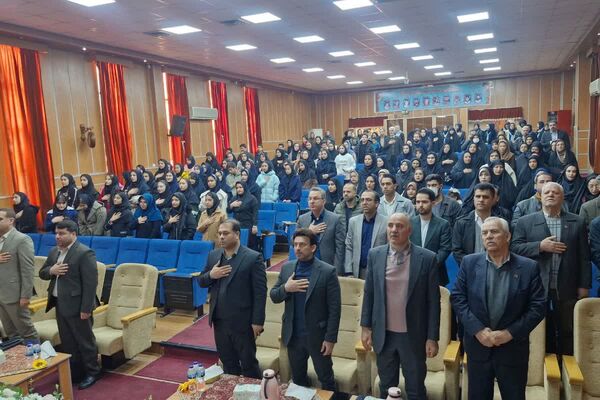 آیین تجلیل و اختتامیه طرح‌های آموزشی معاونت آموزش متوسطه و برگزیدگان رتبه‌های برتر آموزشی در قرچک