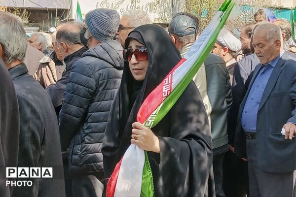 کبوتران عاشق به امام شهیدشان پیوستند