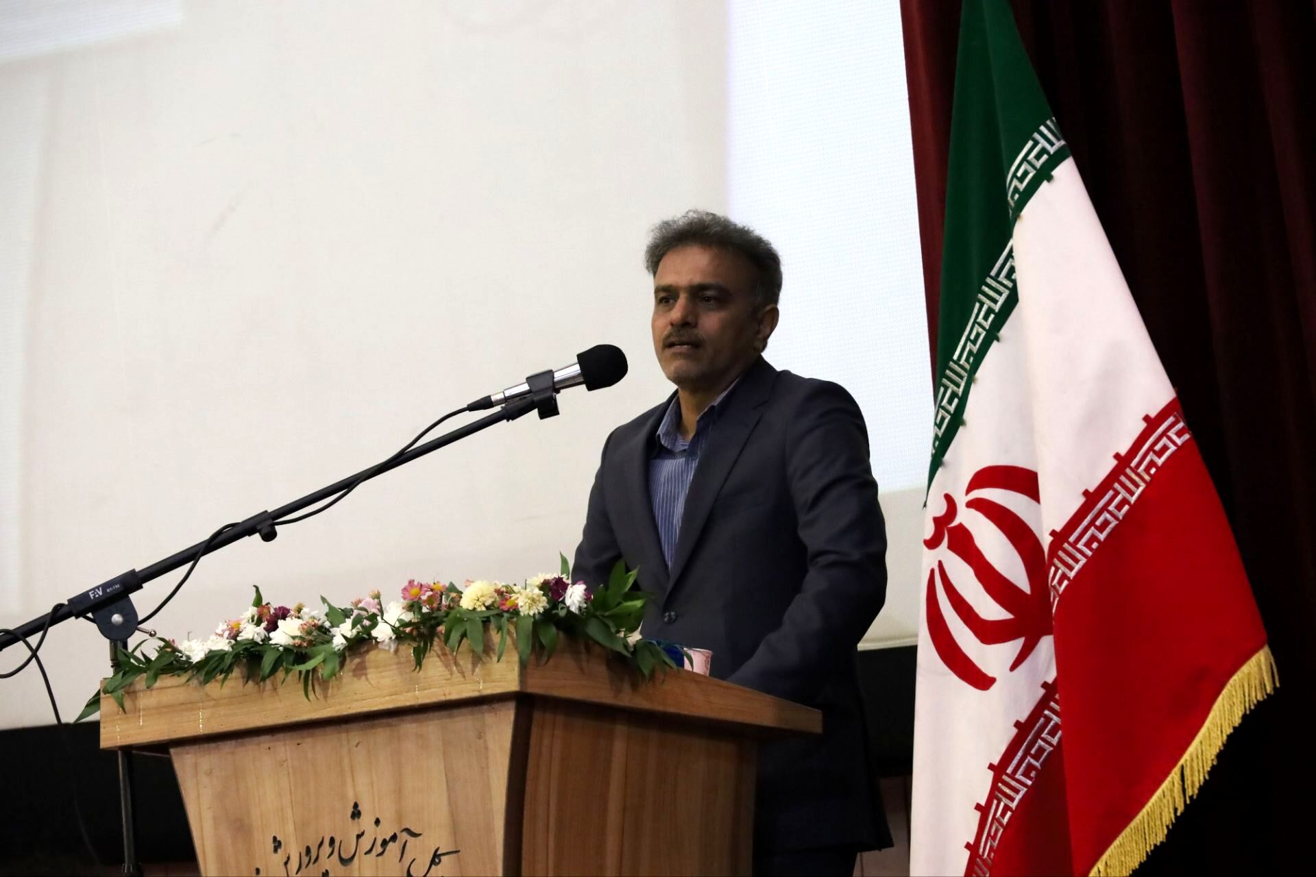 آموزش و پرورش زیربنای توسعه و پیشرفت است