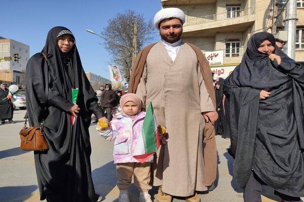 حماسه باشکوه راهپیمایی22 بهمن دراستان اردبیل 