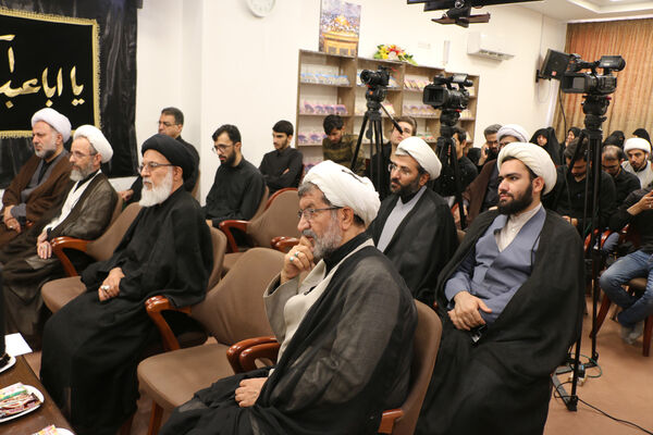 رونمایی از یادنامه «ملت ابراهیم» در قم