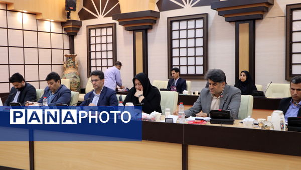 نشست شورای آموزش‌وپرورش استان بوشهر با محوریت آغاز اجرای طرح‌های ملی «حامی»، «توانا»