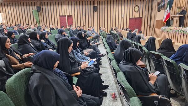 آیین تکریم و معارفه مدیر آموزش‌ و پرورش ناحیه یک کرج