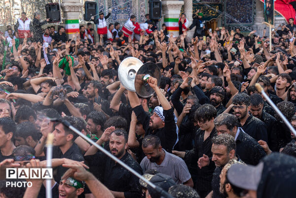 جلوه‌های ویژه از عزاداری هیات چهل اختران قم در روز عاشورا