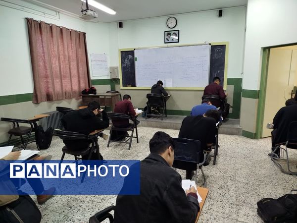 اولین آزمون پایش برای دانش‌آموزان دهم، یازدهم و دوازدهم دبیرستان نمونه آیت‌الله خامنه‌ای