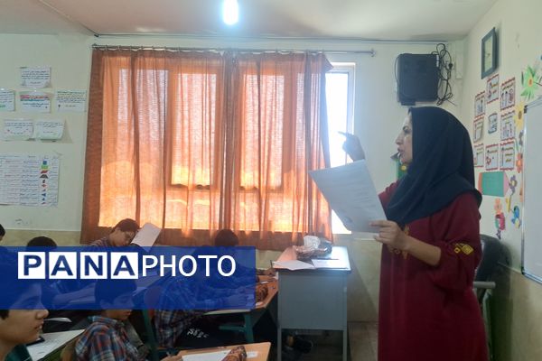 آغاز آزمون هماهنگ پایه ششم ناحیه ۳ شیراز 