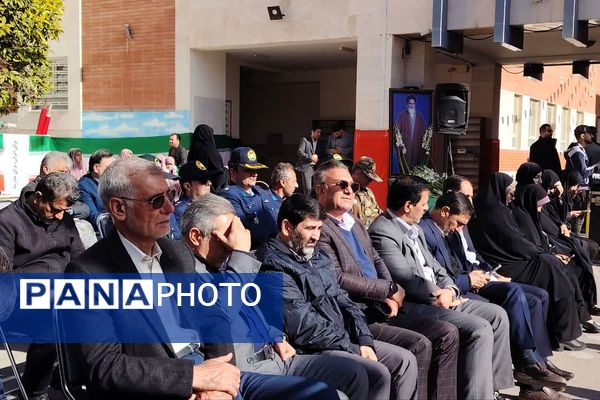 آیین نواختن گلبانگ انقلاب اسلامی با حضور استاندار فارس