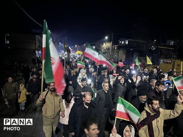 حضور پرشور مردم تویسرکان در تجمع اقتدار جلوه‌ای ماندگار از وحدت و همدلی مردمی را به نمایش گذاشت