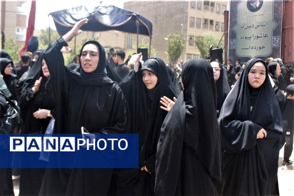 جلوه‌های باشکوه عزاداری روز عاشورا در قم