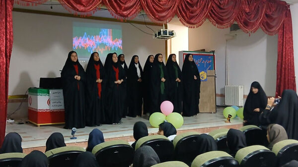 اختتامیه نمایشگاه مدرسه انقلاب اتحادیه انجمن‌های اسلامی شهرستان دلفان 