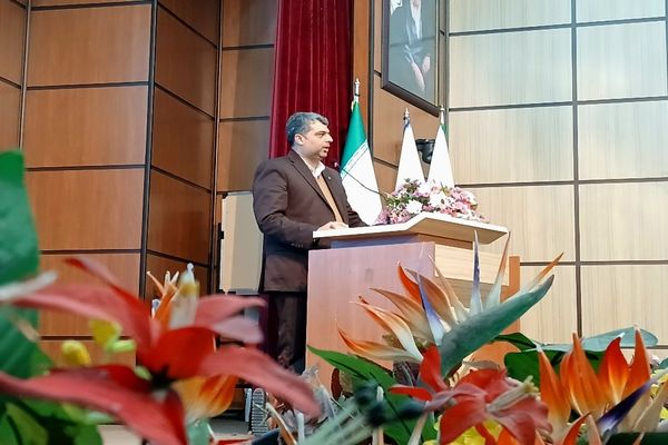 آبین بدرقه ۵۲ دانش‌آموز عمره‌گذار 