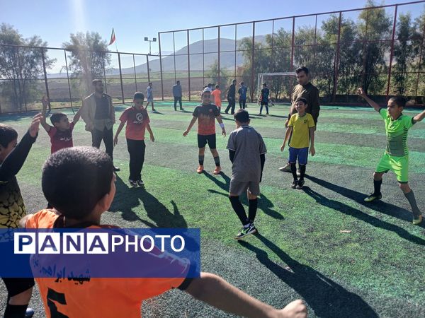 مسابقه فوتبال دوستانه در آموزشگاه شهید ابراهیم رضوی