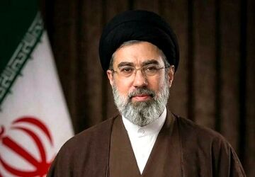 آیت‌الله سیدمجتبی خامنه‌ای رهبر جمهوری اسلامی ایران شدند