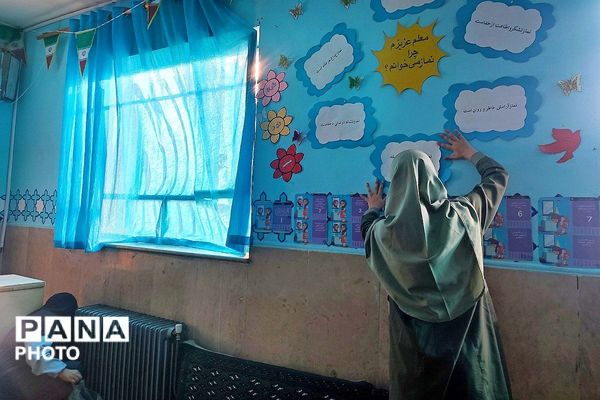 آیین غبارروبی نمازخانه مدرسه شهید معظم همزمان با حلول ماه مبارک رمضان