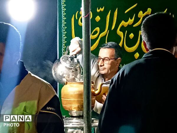 آیین معنوی و کودکانه در موکب نورانی امام رضا (ع) با نوای سوره‌های آسمانی