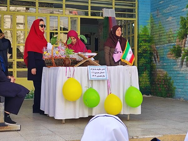 جشن شکوفه ها در مدارس شهرستان قدس، آغاز طلایی و شیرین  سال تحصیلی