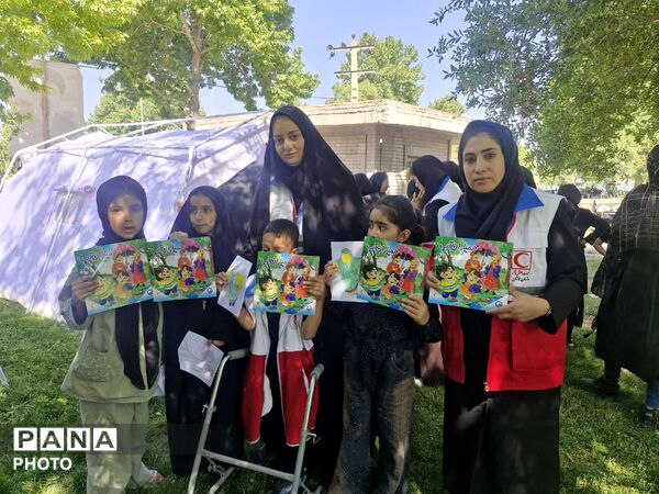 سرخ پوشان هلال در شیرخوارگان حسینی 