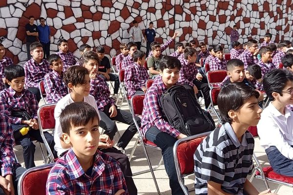 «جشن جوانه‌ها» ویژه دانش آموزان پایه هفتم در مدرسه دانشمند شهرستان پردیس
