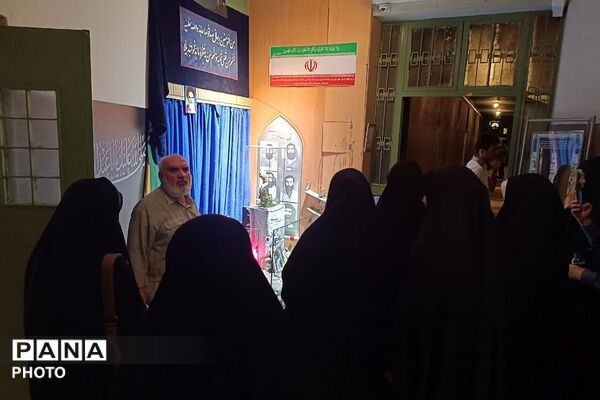از خوانش کتاب «خون دلی که لعل شد» تا تماشای ریشه‌های استبداد