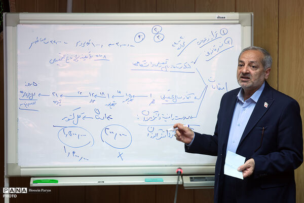 نشست مشترک وزیر آموزش و پرورش با اعضای کمیسیون آموزش، تحقیقات و فناوری مجلس شورای اسلامی